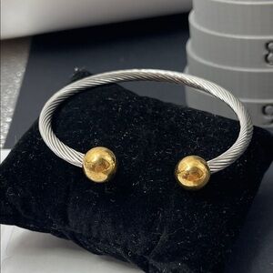 2.4.26-8 Twisted Cable with Goldtone Ball End Caps Bracelet